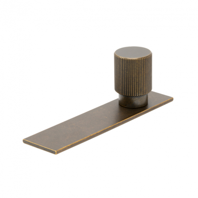 Knob Arpa - Backplate - Antique brass in the group Products / Knobs at Beslag Design i Båstad Aktiebolag (373088-11)