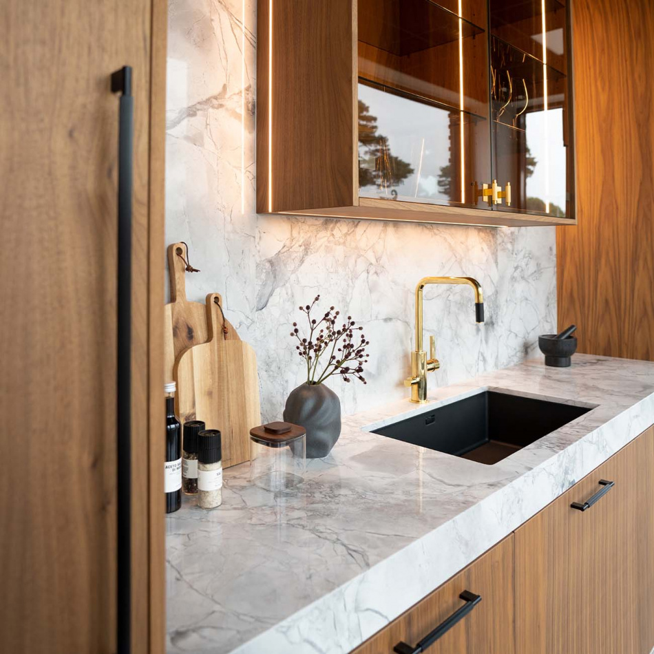 The elegant wooden kitchen