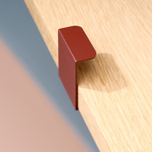 Handle Hide - Toniton Reddish Brown in the group Products / Handles / Profile handle at Beslag Design i Båstad Aktiebolag (hide-reddishbrown)