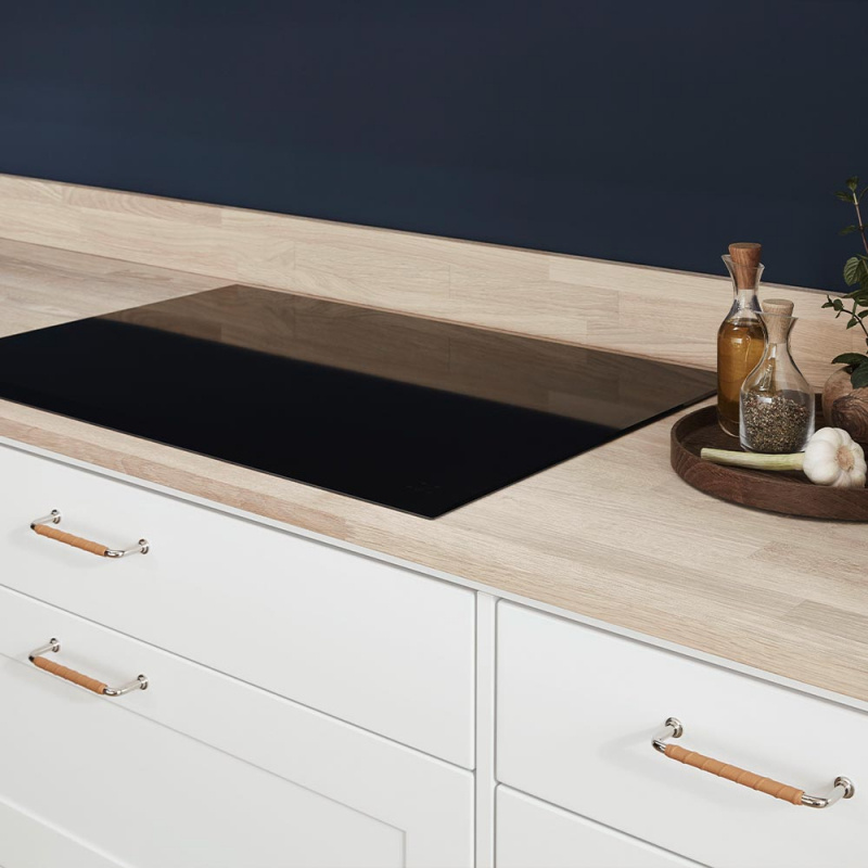 Handle 1353 nickel-plated / leather natural. Photo: tretti.se