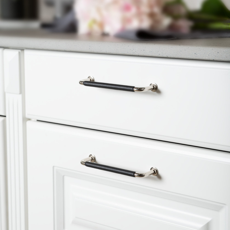 Handle 1353 - Polished brass/leather wrapped brown