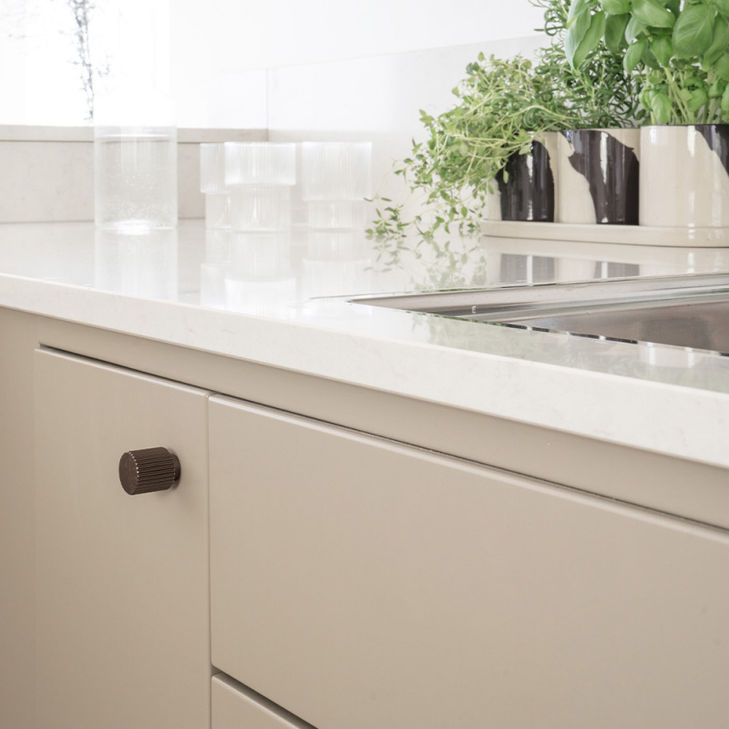 Knob Helix Stripe - Dark bronze