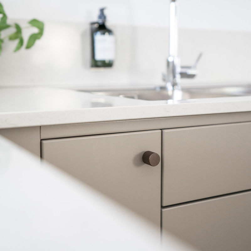 Knob Helix Stripe - Dark bronze