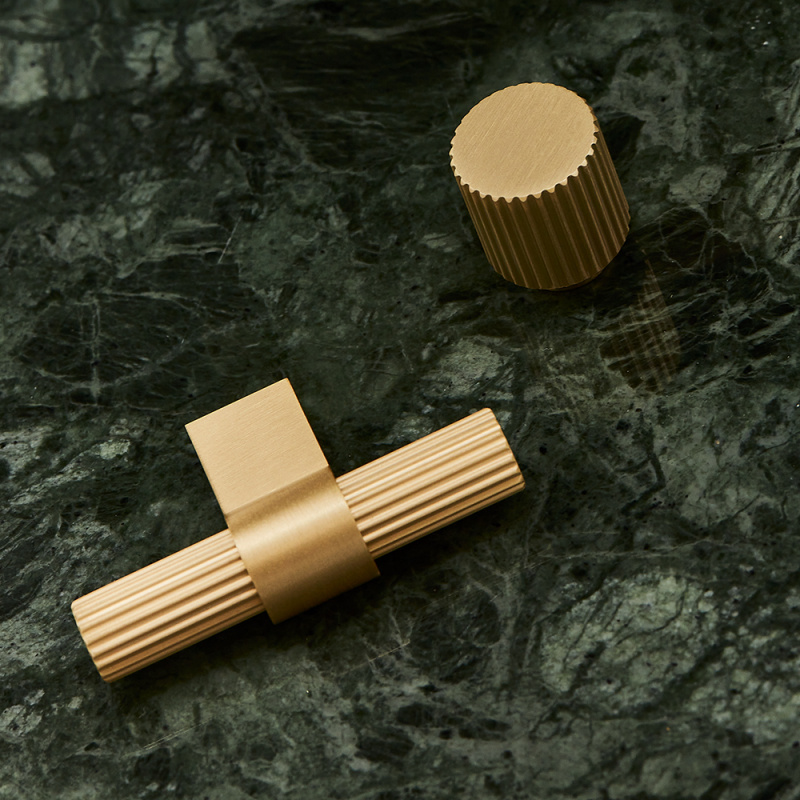 Knob T Helix Stripe - Brass