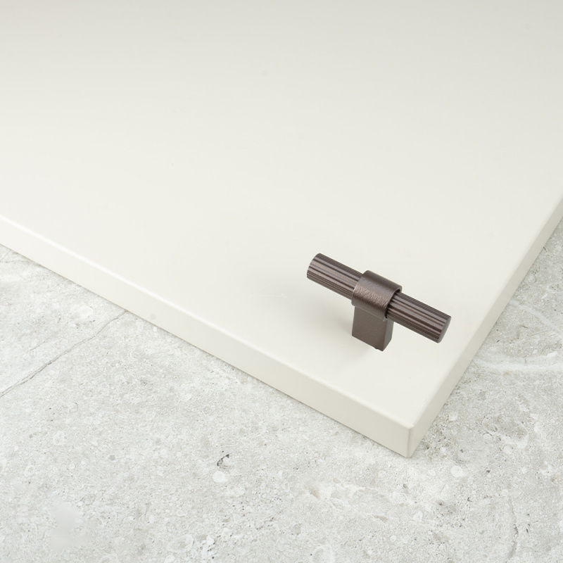 Knob T Helix Stripe - Dark bronze