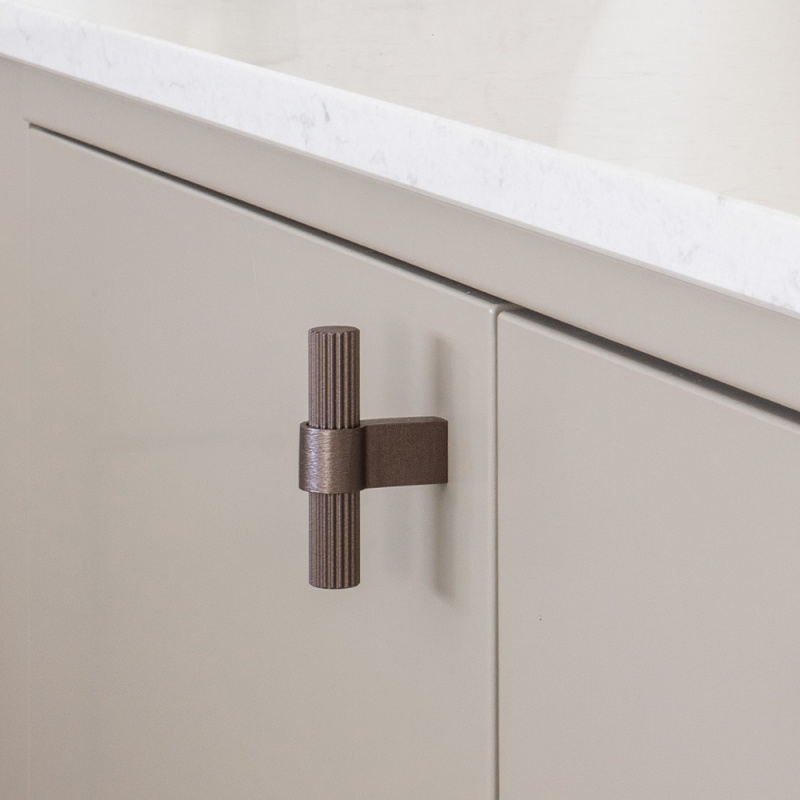 Knob T Helix Stripe - Dark bronze