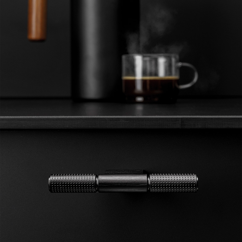 Knob T Point - Brushed black