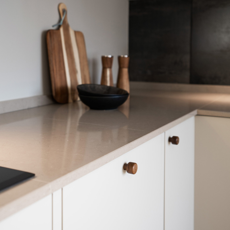 Knob Esther - 28mm - Walnut