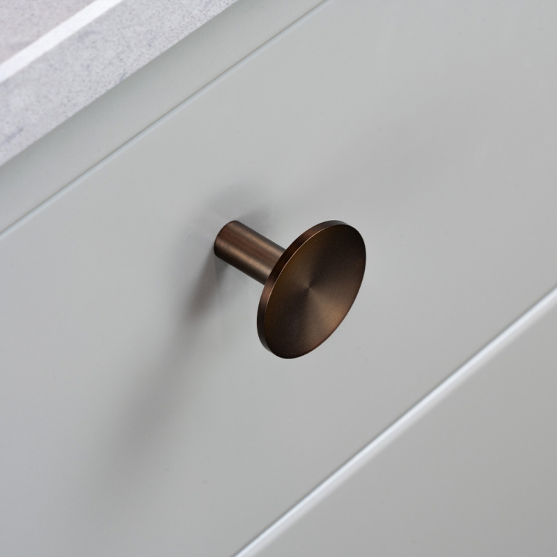 Knob Sture – 28mm - Burnished brass
