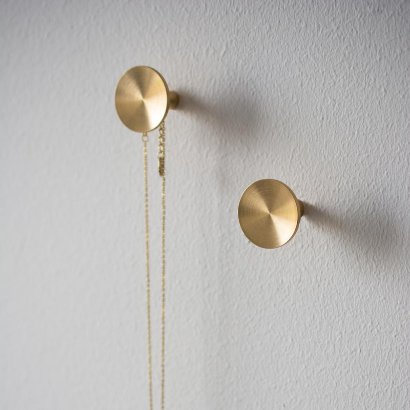 Hook Sture - 28mm - Brushed brass untreated