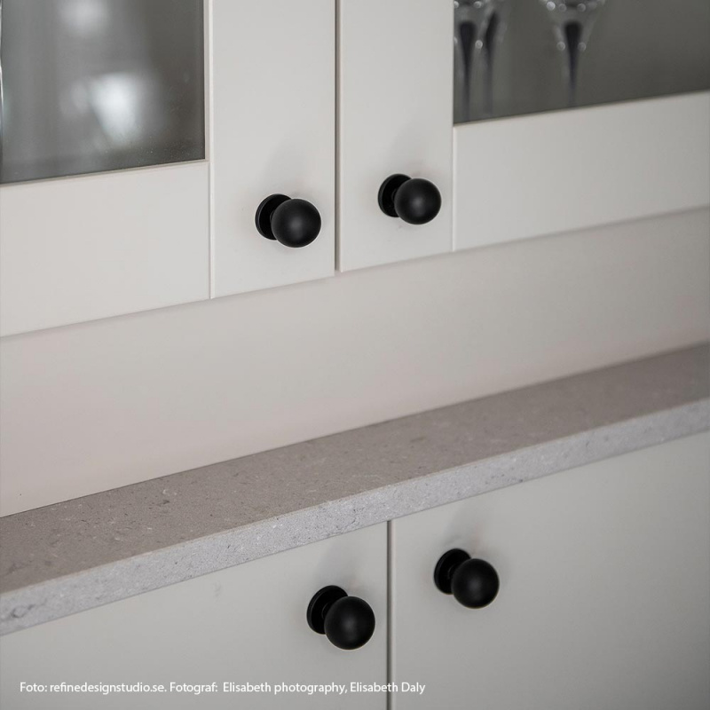 Knob Solliden Matte Black