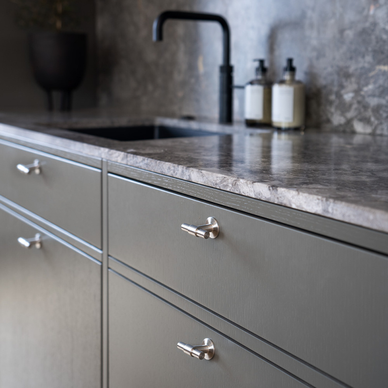 Knob T Uniform - Brushed stainless