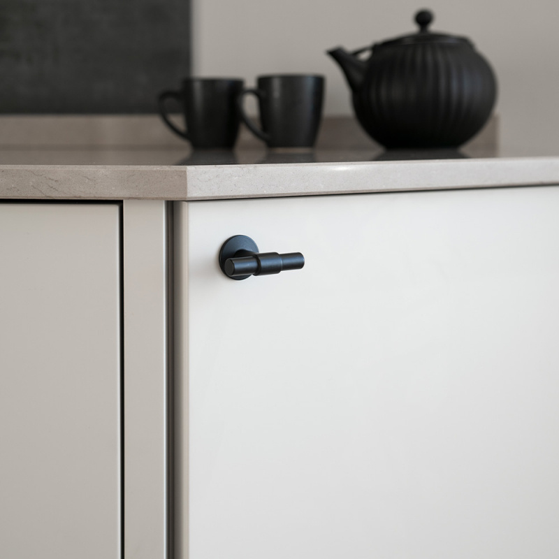 Knob T Uniform - Matt Black