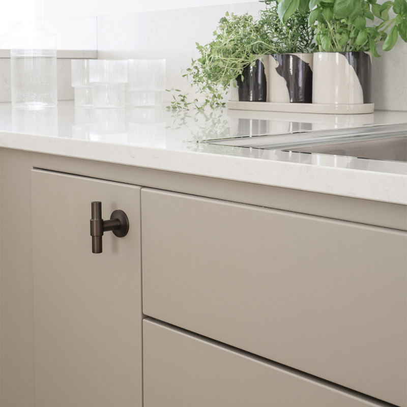 Knob T Uniform - Burnished brass