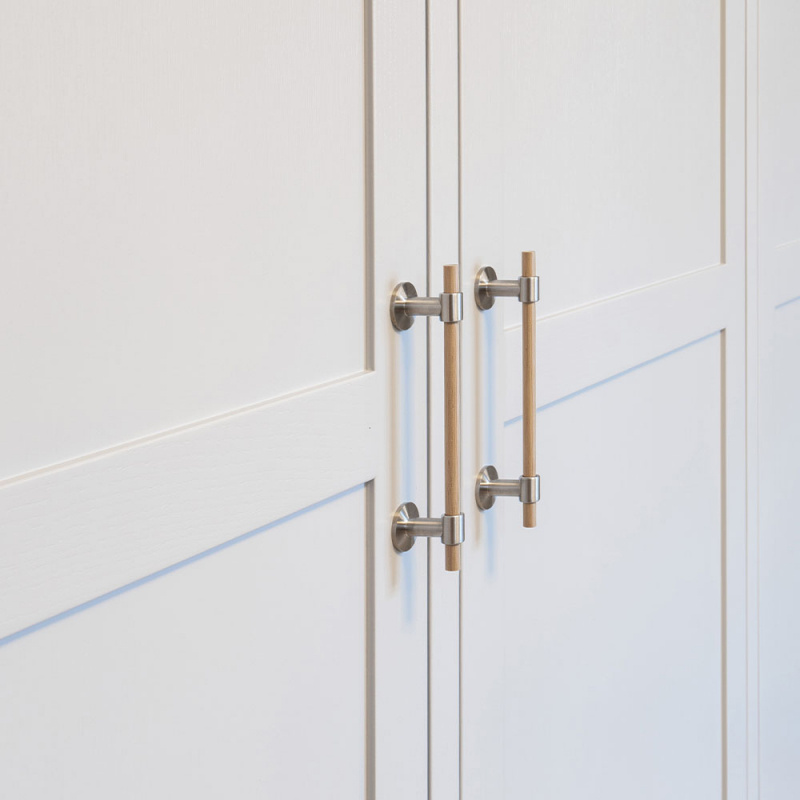 Handle Uniform - 128mm - Oak/Brushed stainless steel