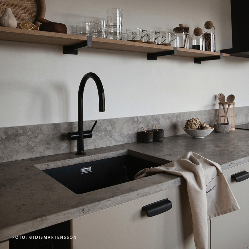 Handle Art - 96mm - Cast iron Black