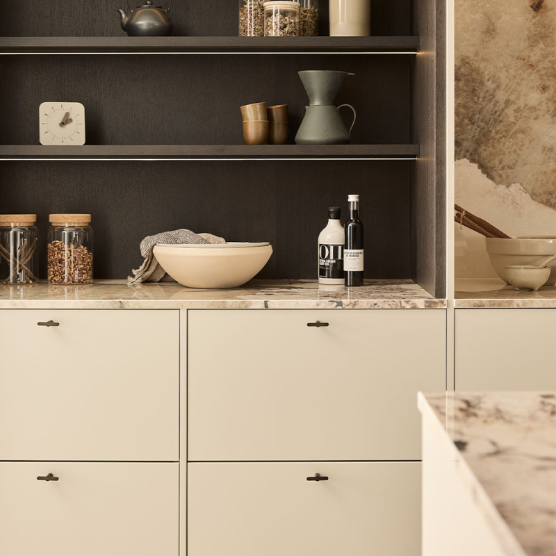 Knob T Flow - Burnished brass