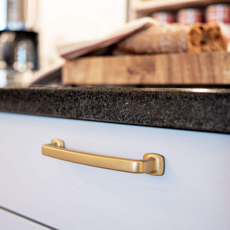 Handle Retro - 128mm - Brushed Brass