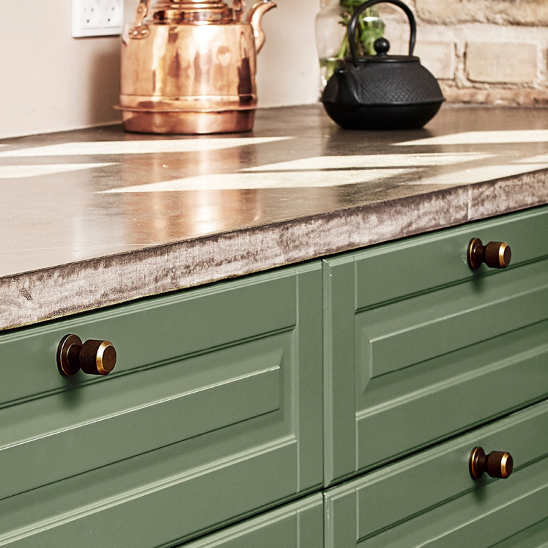 Knob Manor Round - Antique brass