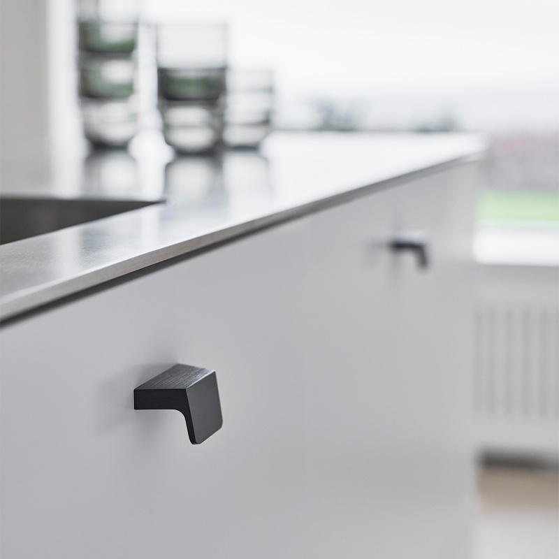 Knob Envelope - Brushed Black