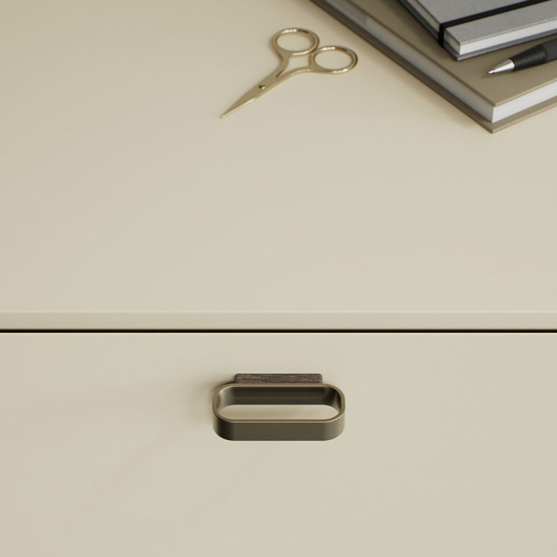 Handle Race - 32mm - Dark stained oak/brushed brass