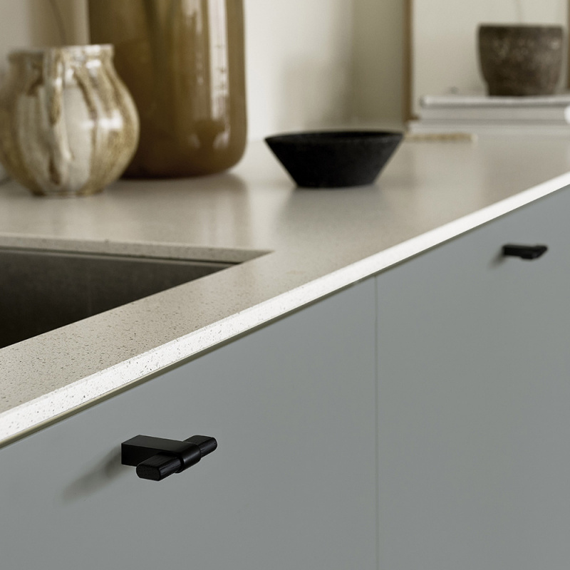 Knob T Crossing - Black/Black