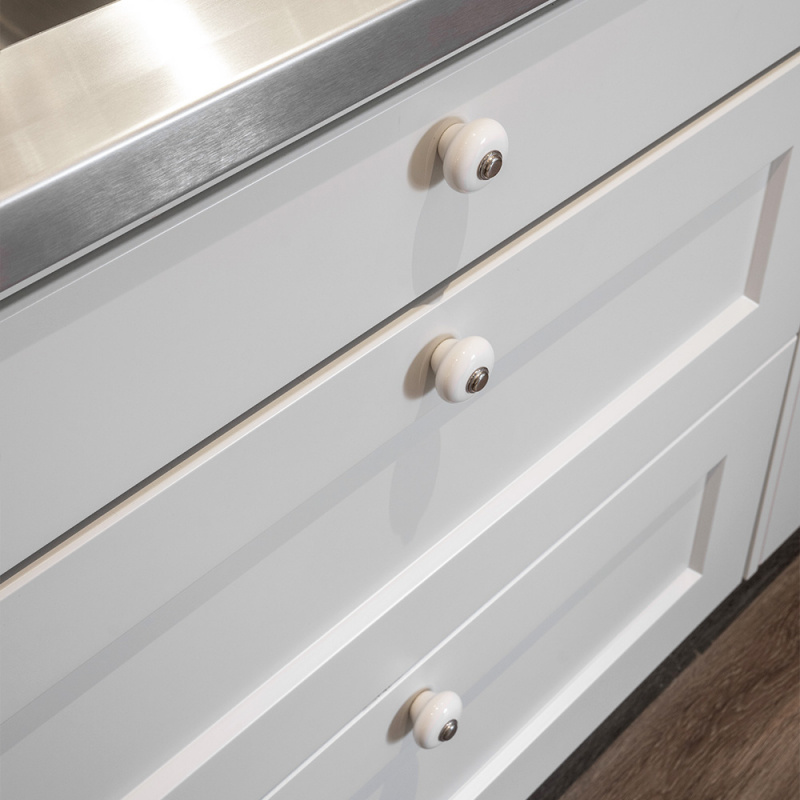 Knob 409 - Tin/Porcelain