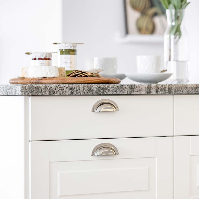 Bowl handle 3922 nickel-plated. Photo: Härjedalskök