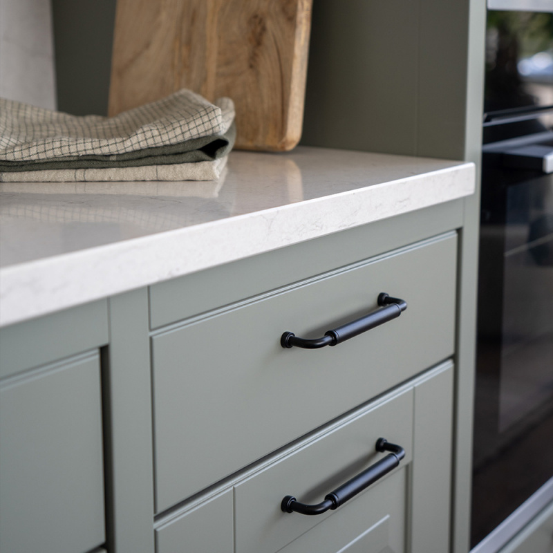 Handle Brohult M - 128mm - Black/Black