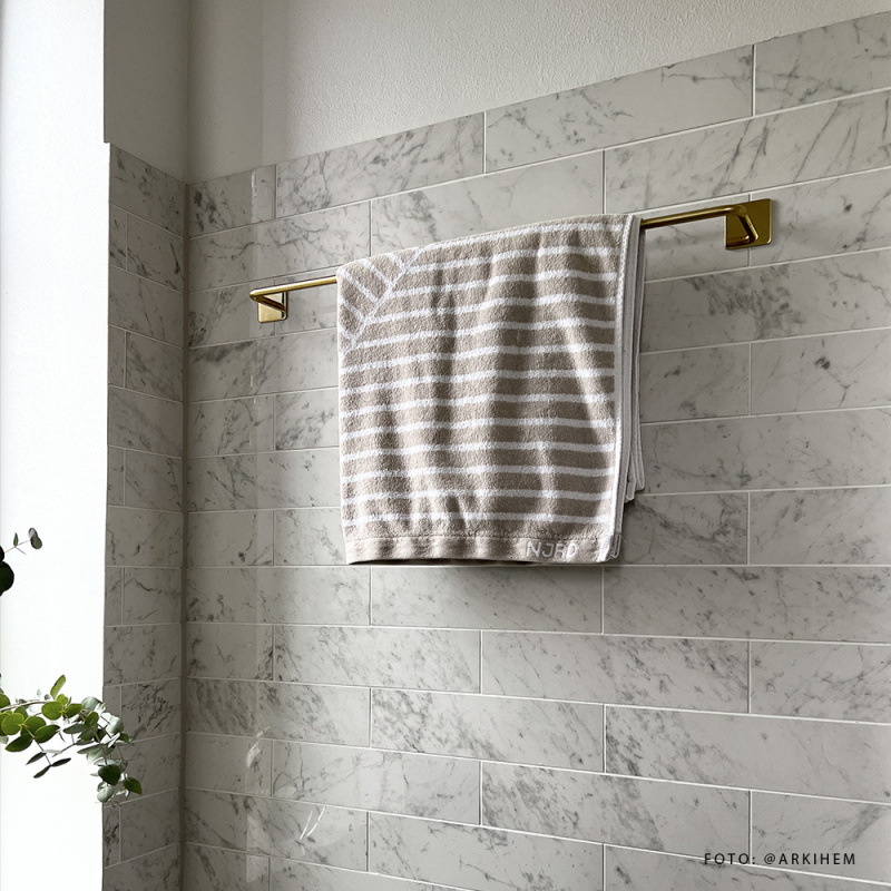 Base 200 - Towel Rail - Brass