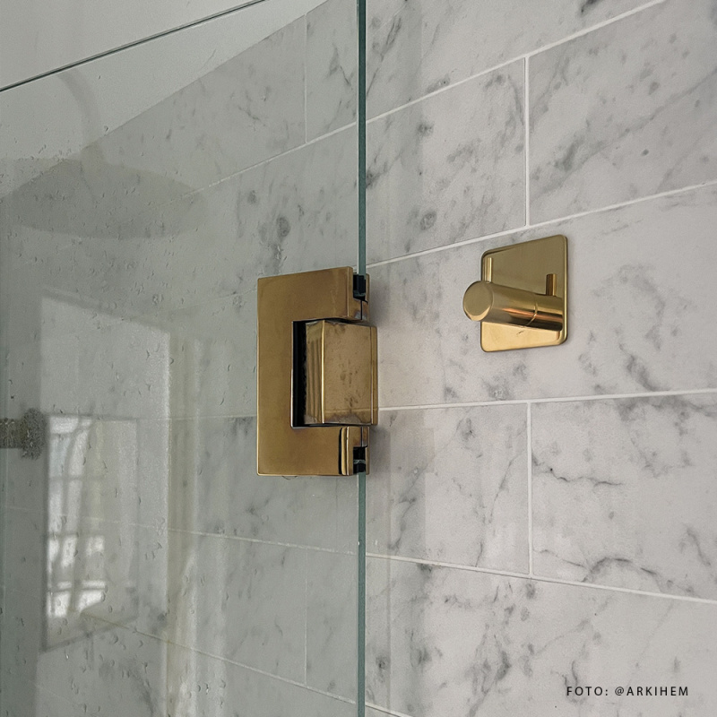 Base 220 - 1 Hook - Brass