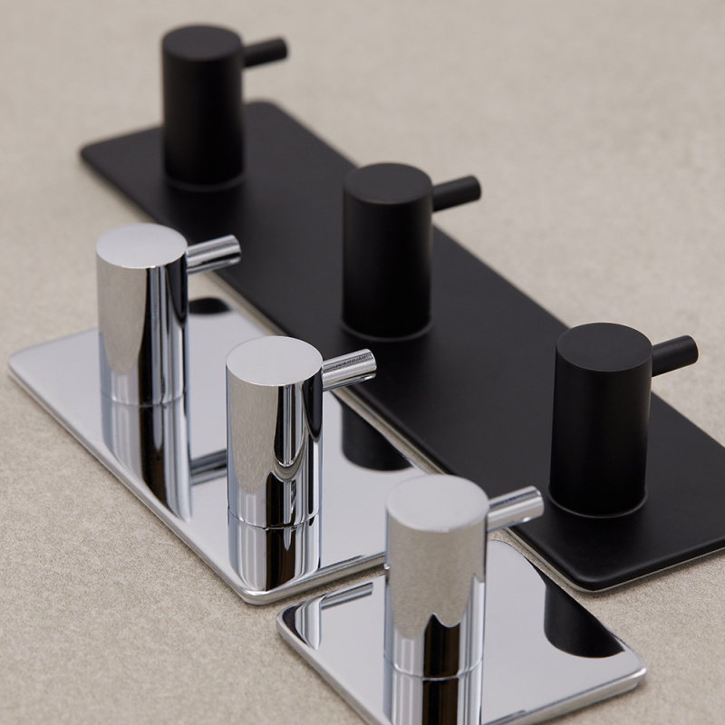 Base 220 - Polished Chrome