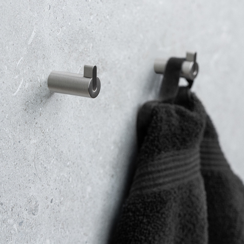 Flow - Single hook - Brushed nickel