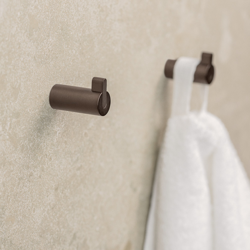 Flow - Single hook - Burnished brass