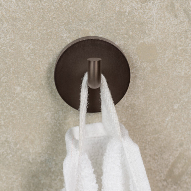 Calm - Single hook - Burnished brass