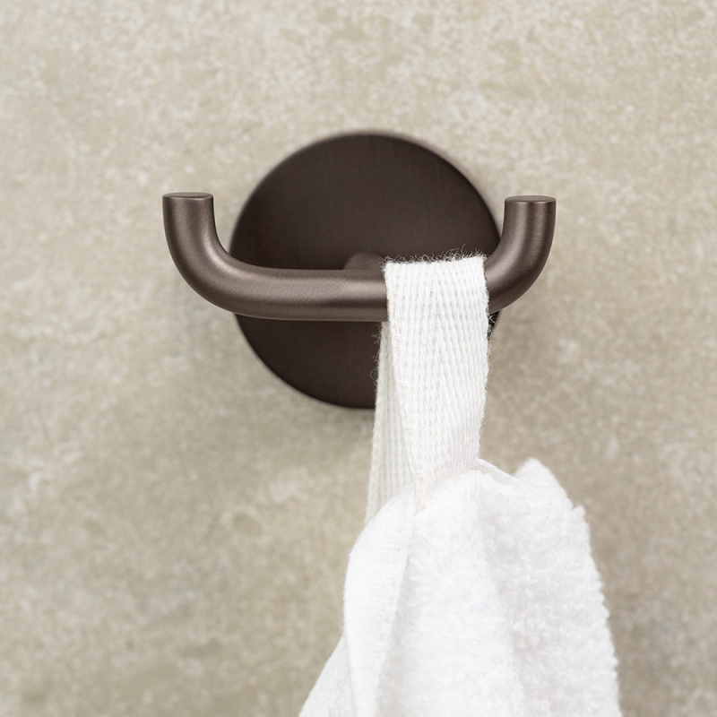 Calm - Double hook - Burnished brass