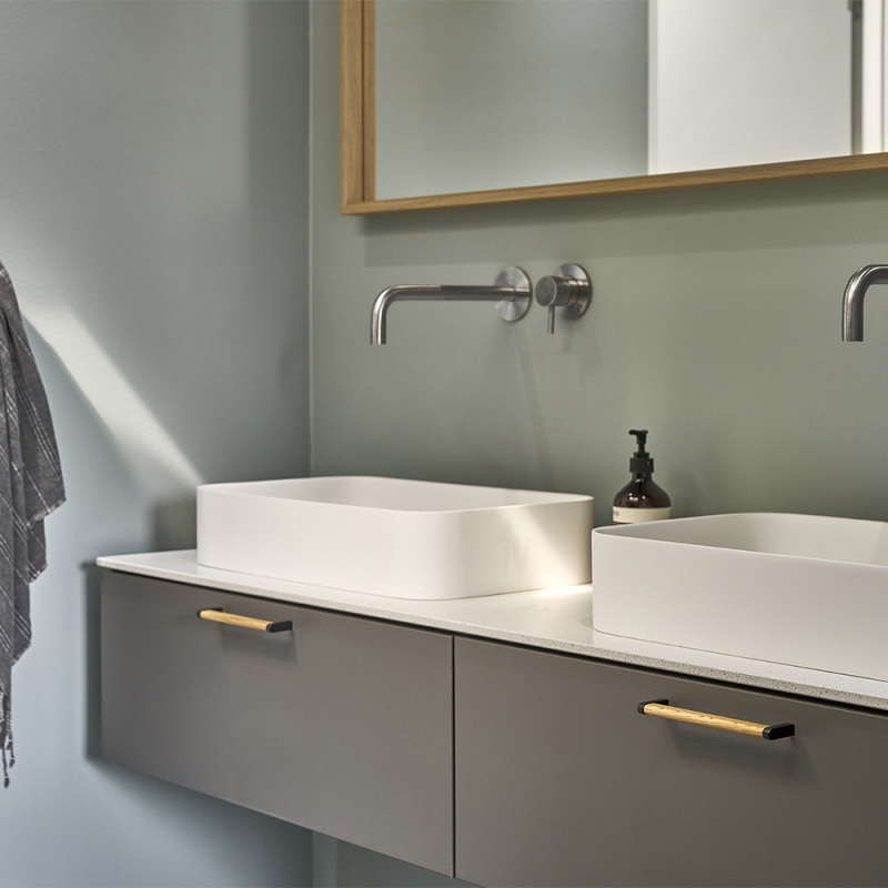 Handle Crossing Oak/Black