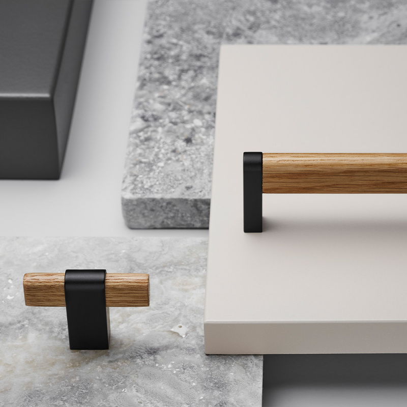 Handle Crossing Oak/Black