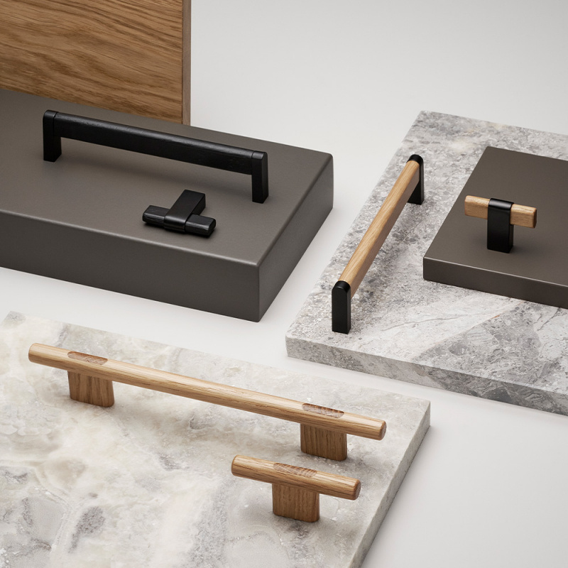 Handle Crossing Oak/Black