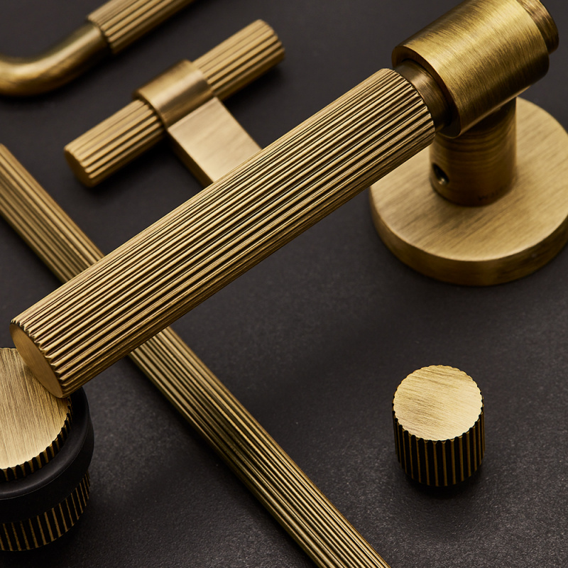 Door handle Helix 200 Stripe - Antique bronze
