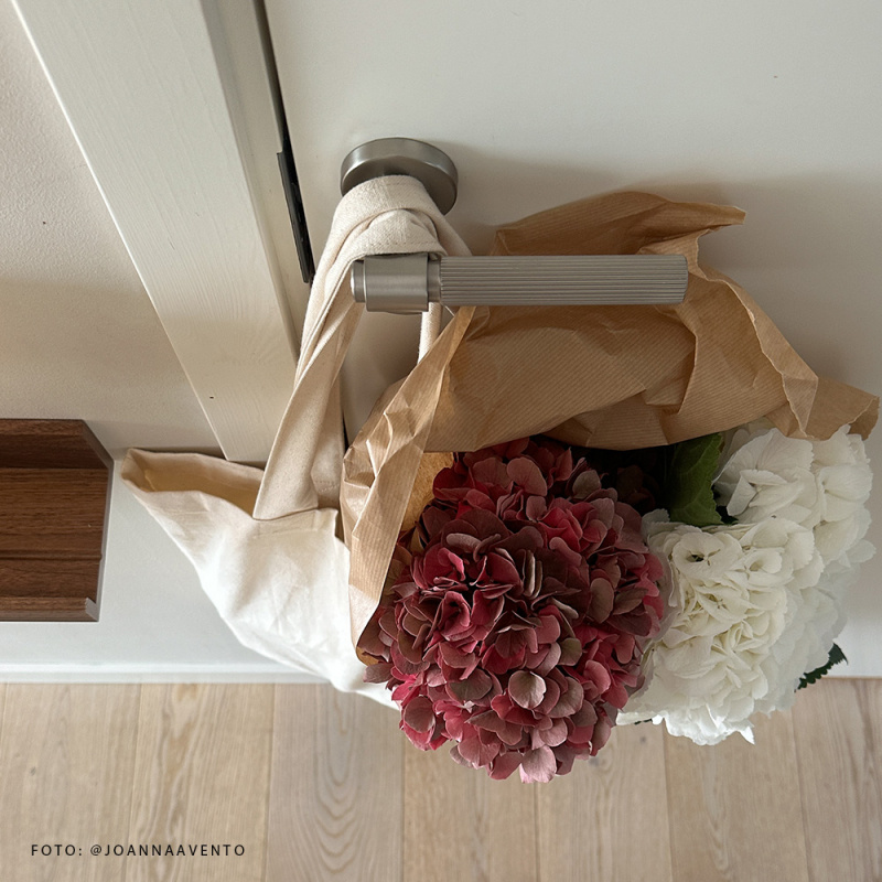 Door handle Helix 200 Stripe - Stainless steel look