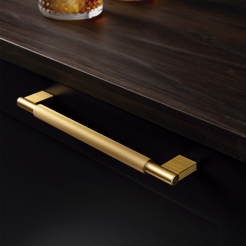 Handle Arpa - Brushed brass