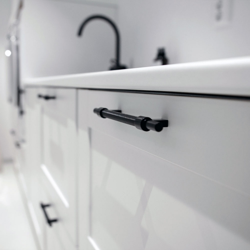 Handle Pitch at @mirayhawat's home