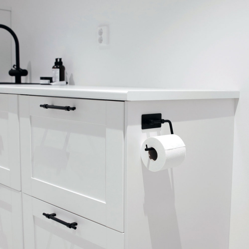 Handle Pitch at @mirayhawat's home