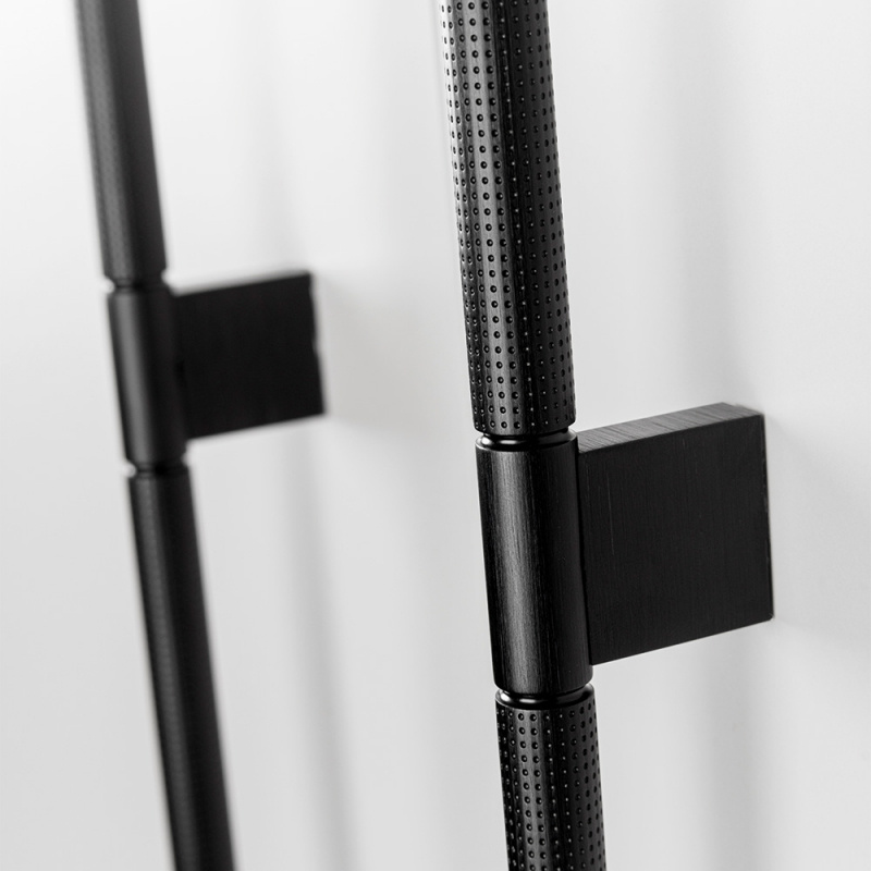 Handle Point - Brushed black