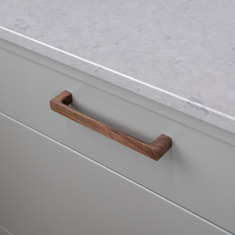 Handle Sans - Walnut