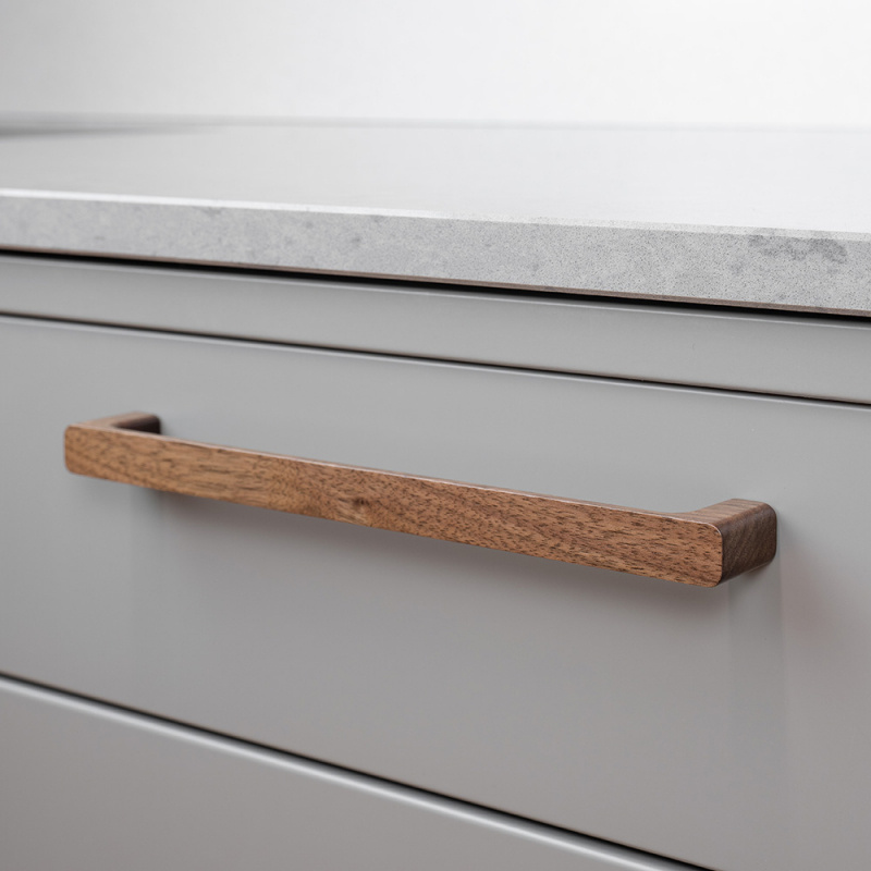 Handle Sans - Walnut