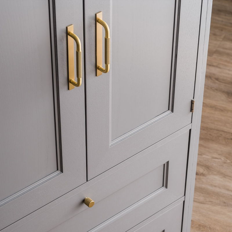 Handle Helix brass. Photo: Tibro kitchen