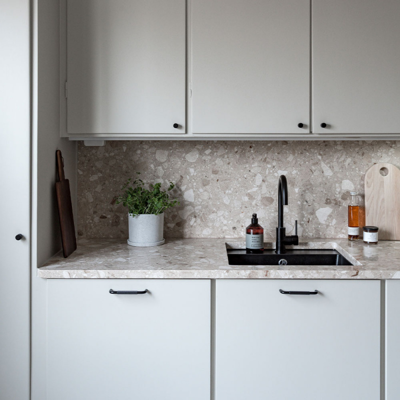 Handle Helix matt black. Photo: hillehem.se