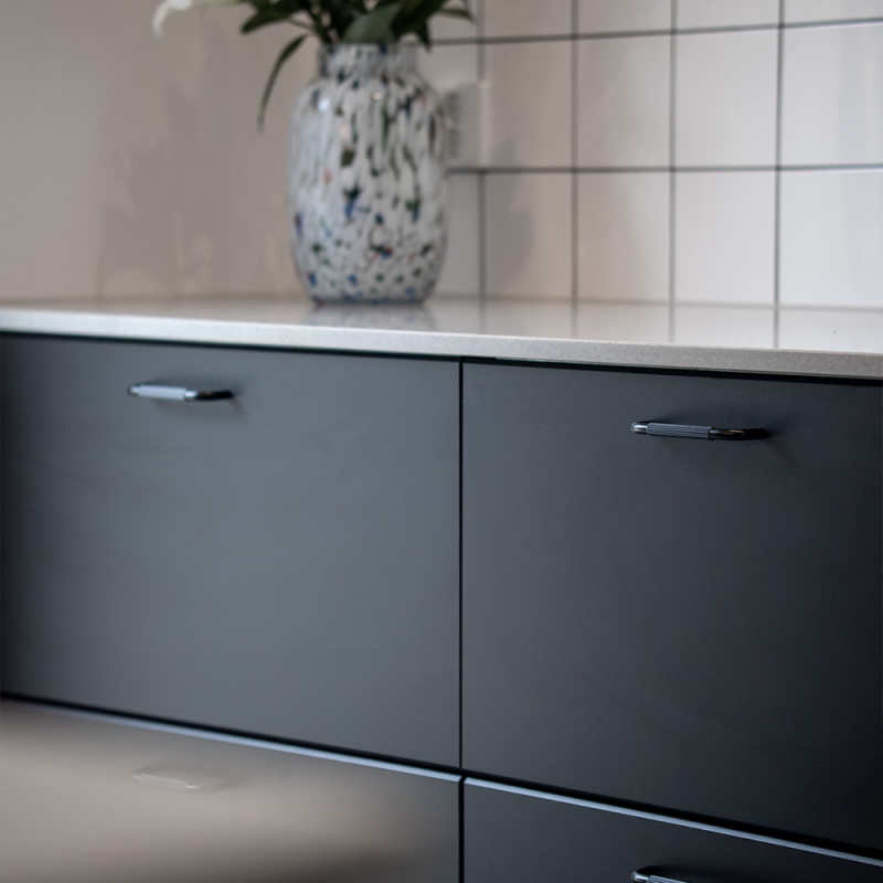 Handle Helix Stripe - Matt Black